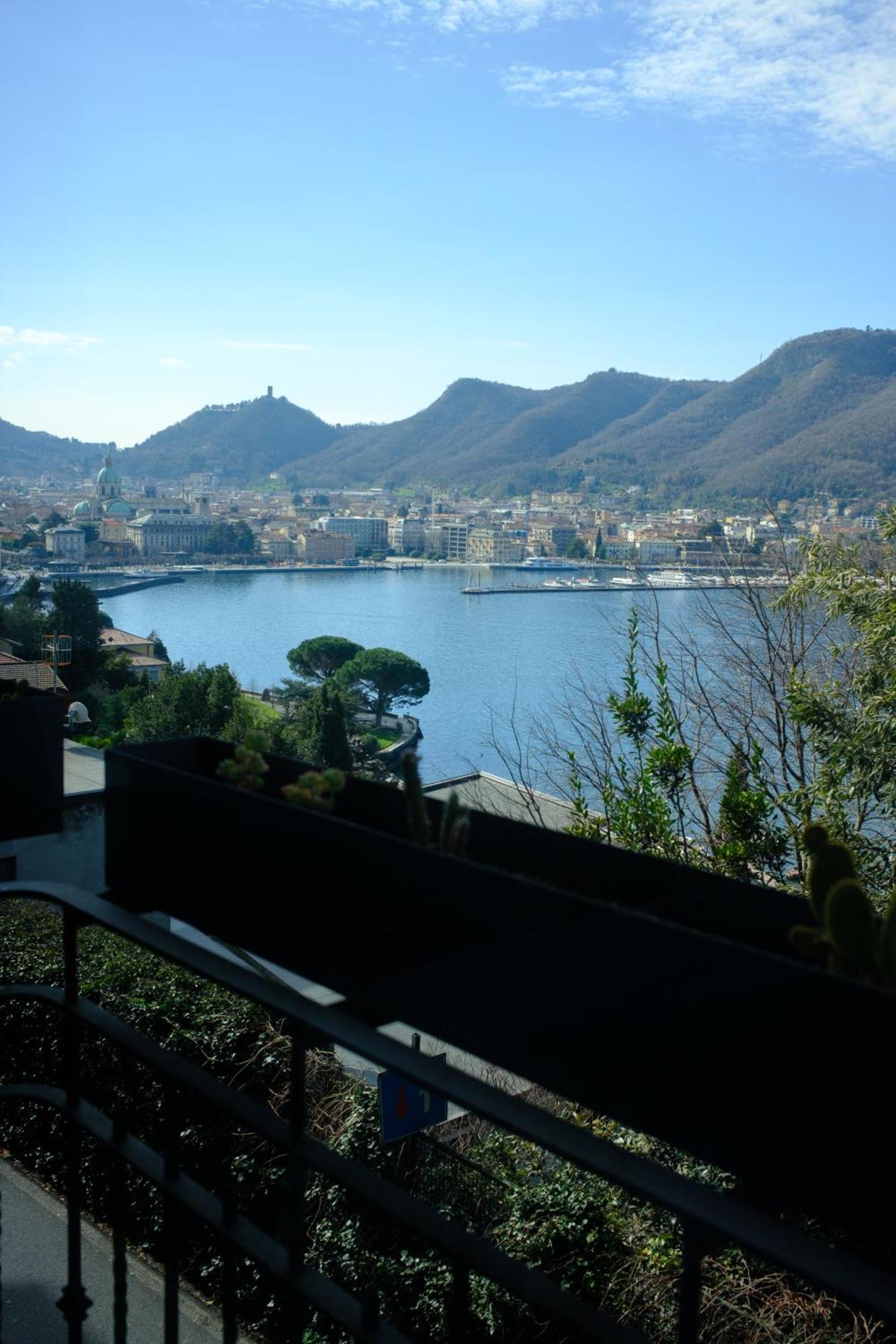 Veranda Lake View Como Luaran gambar