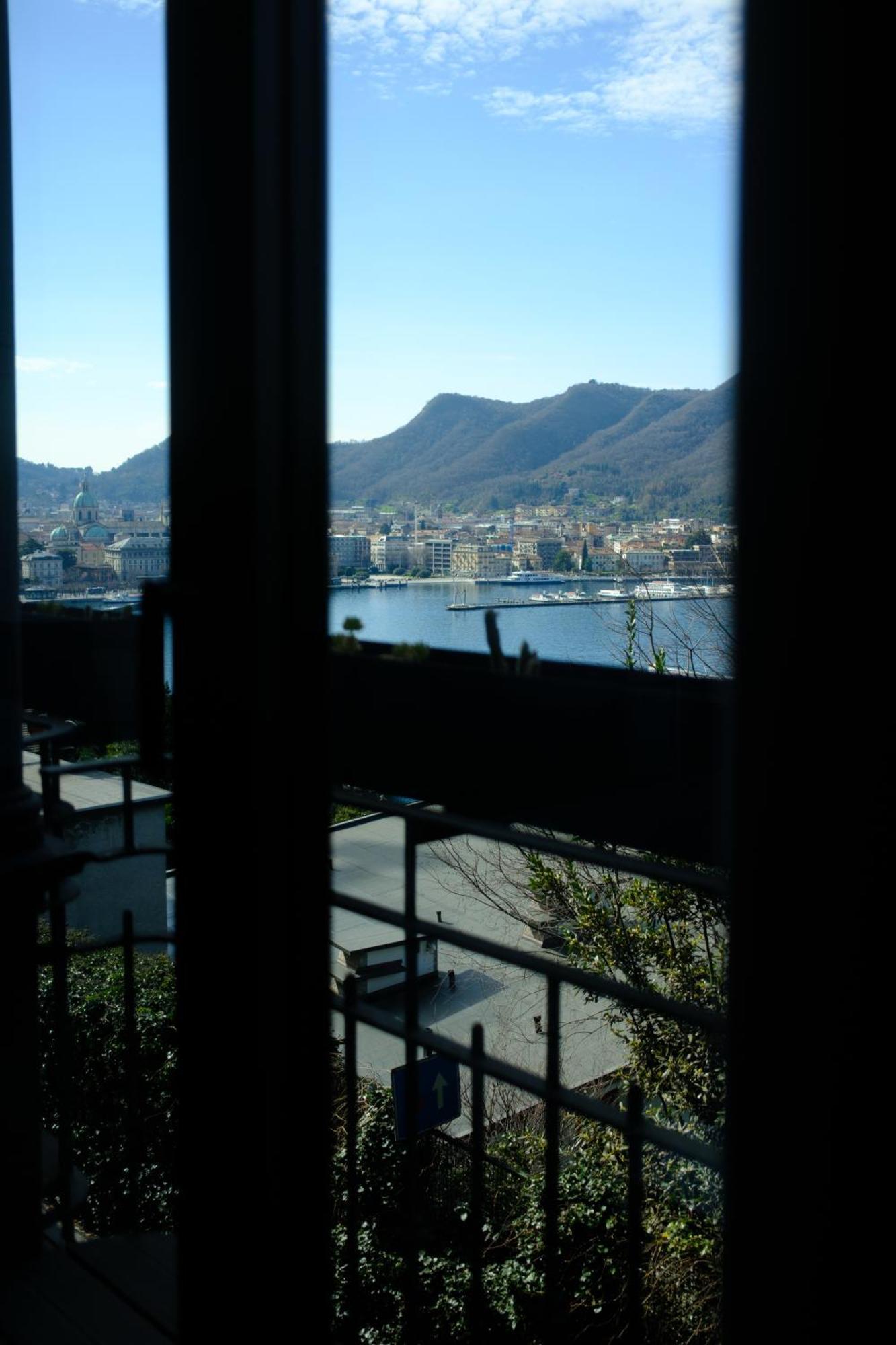 Veranda Lake View Como Luaran gambar